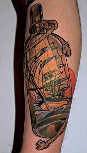 Flaschenpost-Segelboot-Tattoo