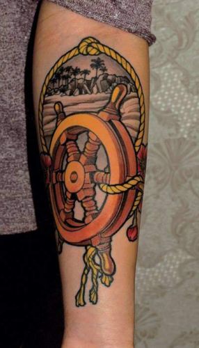 Steuerrad-Seefahrt-Tattoo