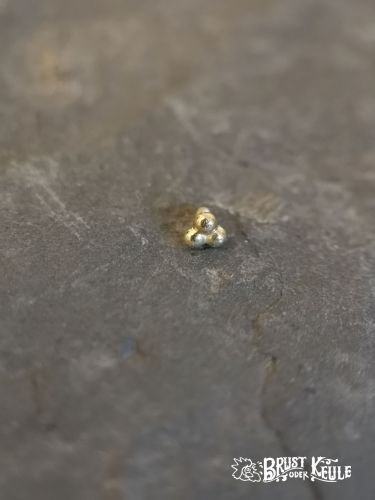 Ein wunderschöner Aufsatz aus 18K Echtgold. Perfekt zum Aufschrauben auf Schmuck mit Innengewinde.