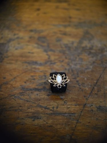 Wunderschöner 14k Echtgold Aufsatz mit Zirkonia.