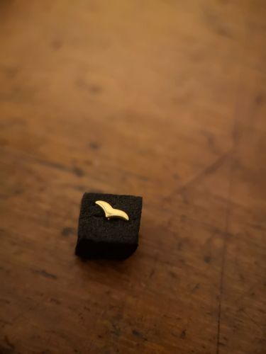 Dieser wunderschöne Aufsatz hat ein externes Gewinde mit 0.8mm Außengewinde.