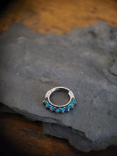 SS316L JEWELLED SEPTUM CLICKER W. 8 OPAL-SETTING - Surgical Steel 316L - handpoliert